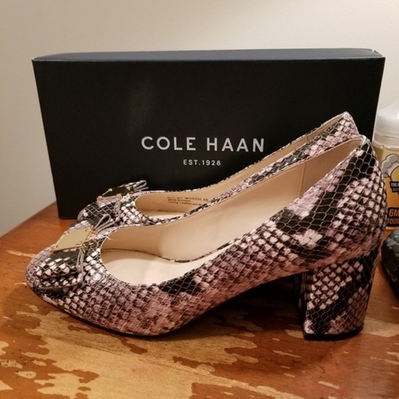 NEW COLE HAAN SNAKE PYTHON BLOCK HEELS SIZE 6 - Picture 3 of 4